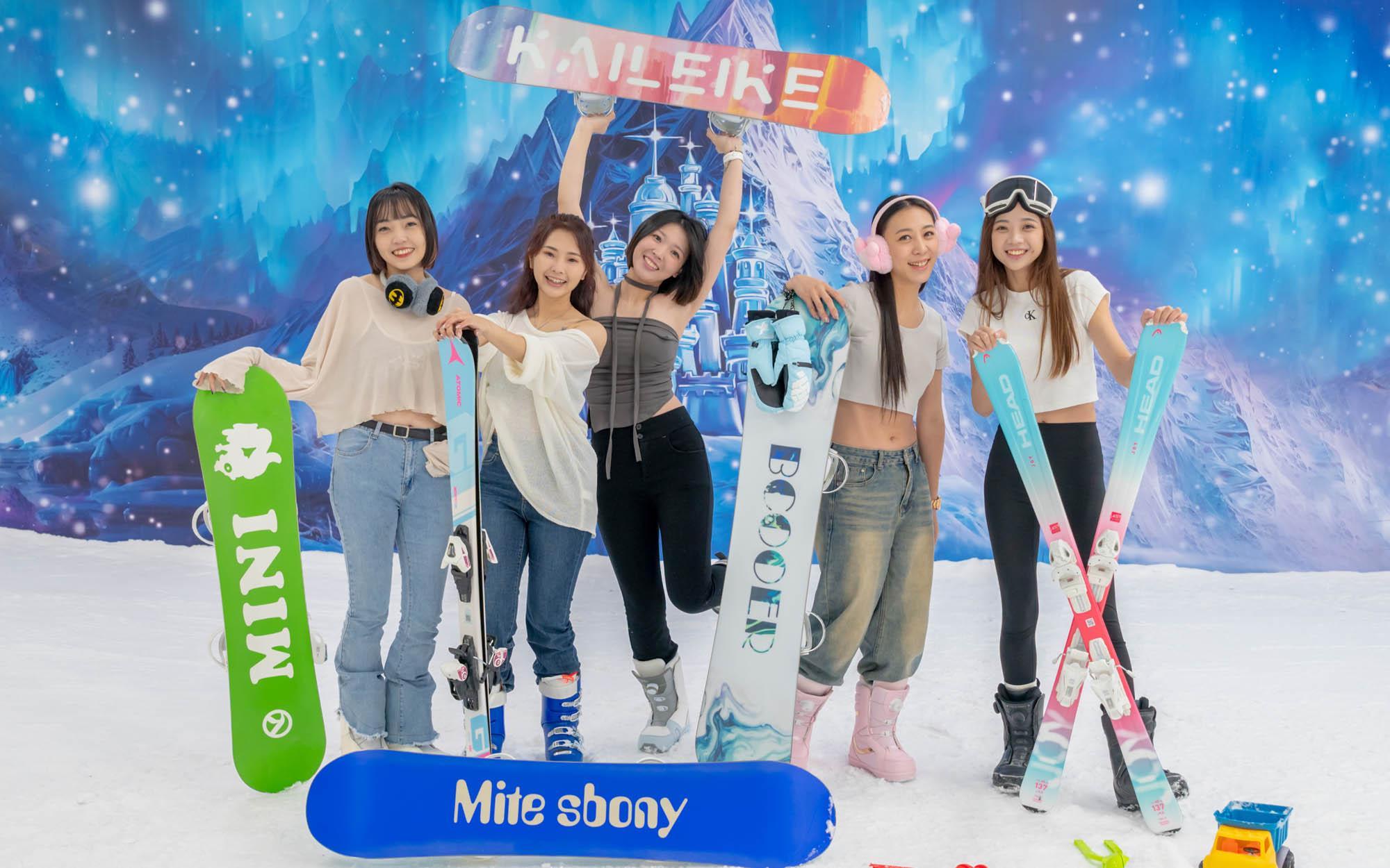 滑雪學校教練群