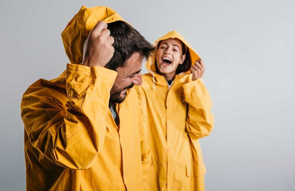雨衣怎麼洗才不會有味道？雨衣除臭與保養方法