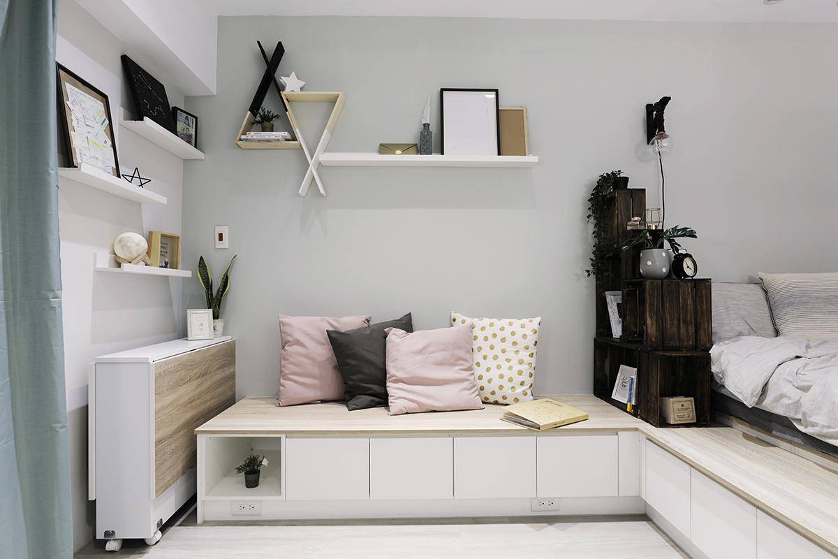 三重｜白域輕居｜7 坪_臥榻與玻璃框架2