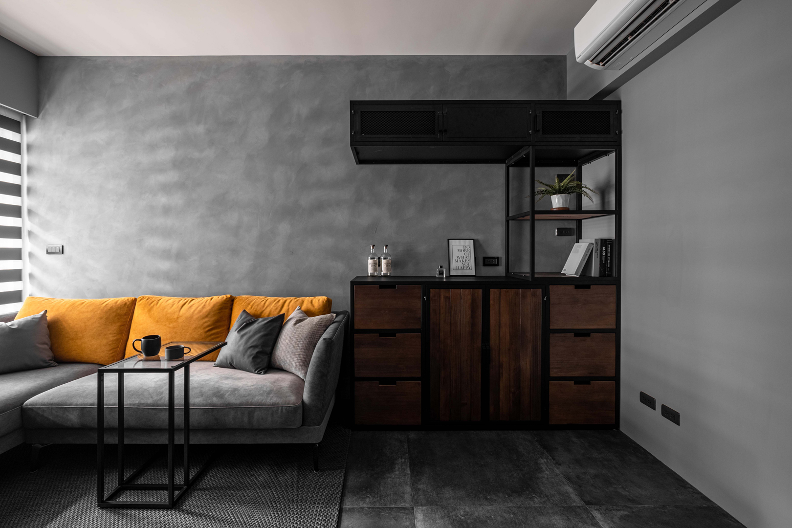 中和石墨光域_沙發背牆與櫃體