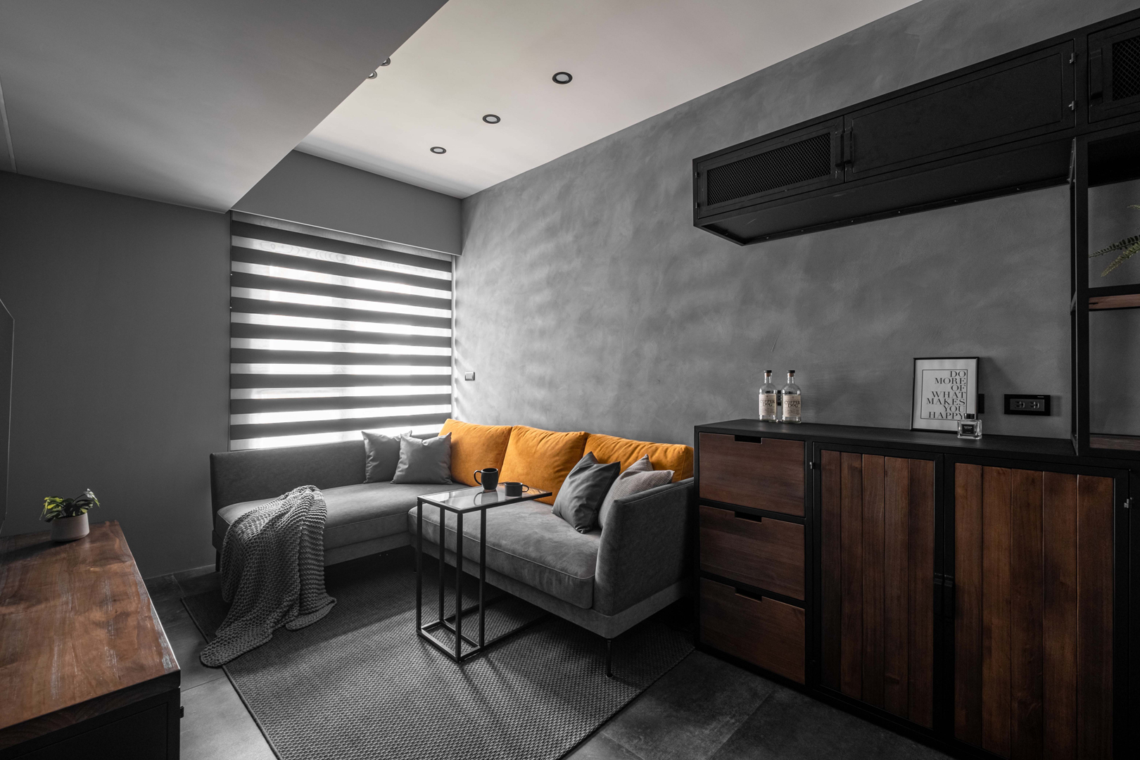 中和石墨光域_客廳沙發背牆45度