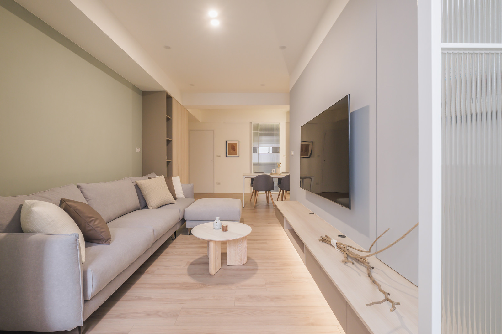 文山光序重生_客廳_由玄關面向餐廳_開燈