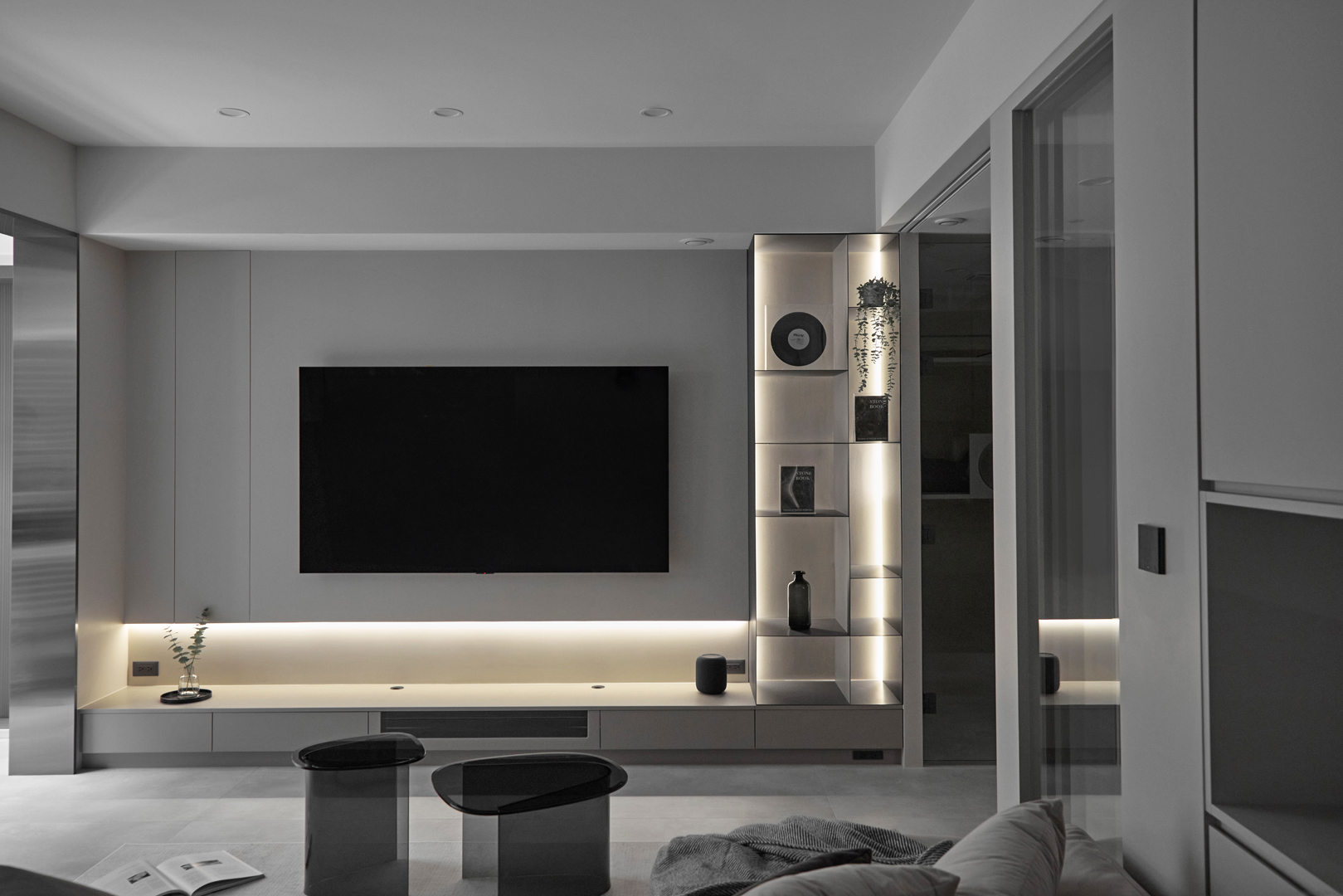 三重灰序日光_玻璃隔間