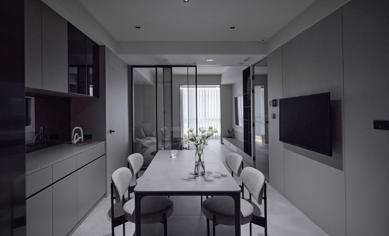 三重灰序日光_生活空間