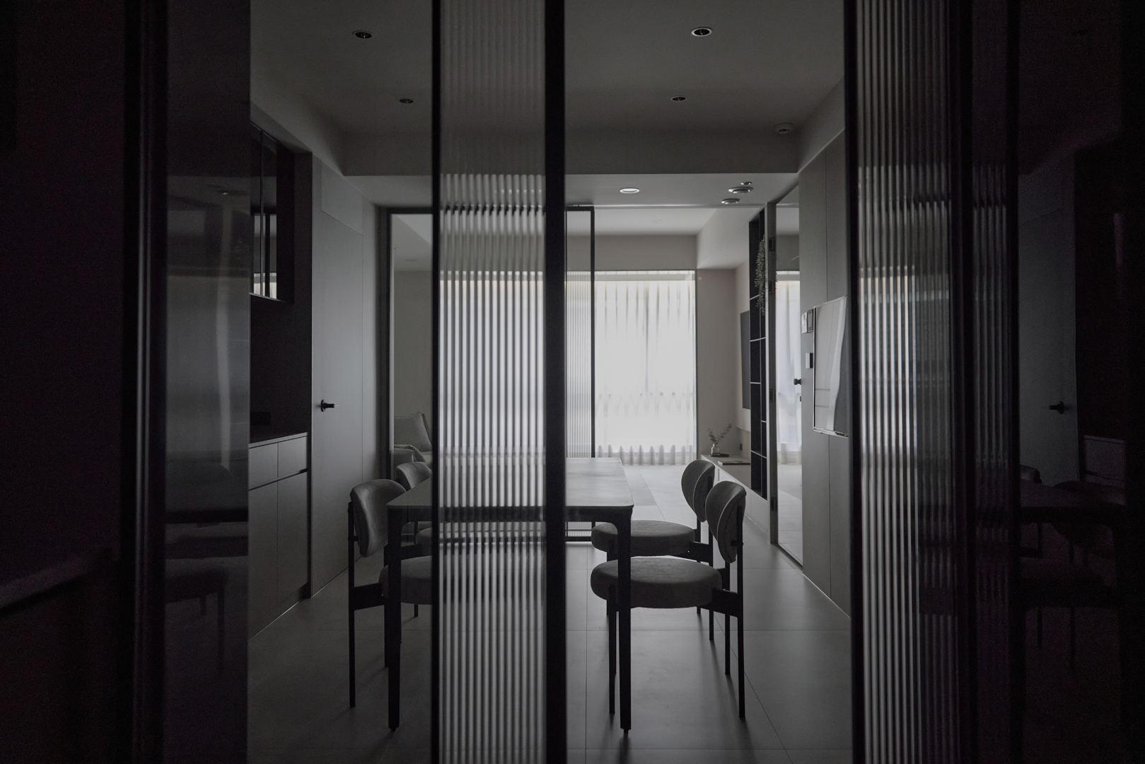 三重灰序日光_空間氛圍