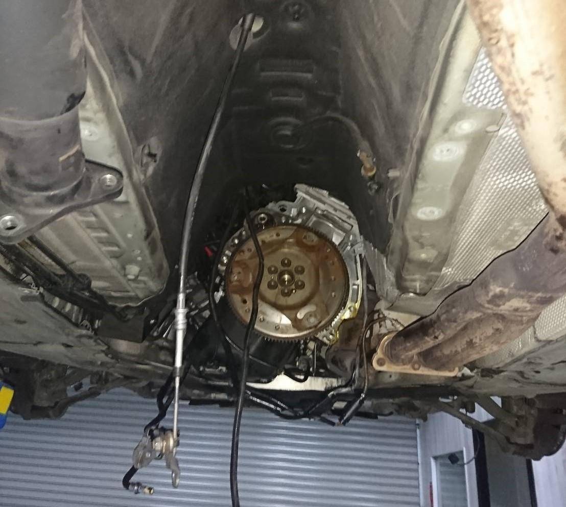 BMW320i變速箱故障維修施工情況。