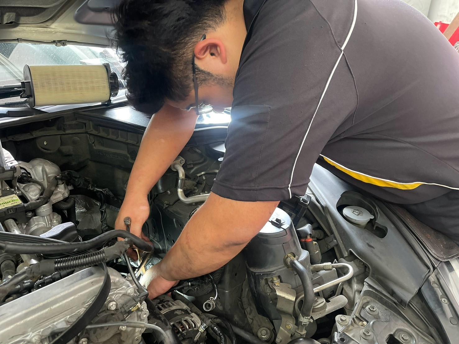 保護您的愛車！速得安保修團隊武昌店為INFINITI Q50更換全新BOSCH發電機！