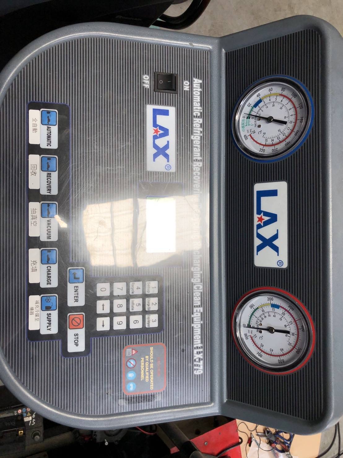 (圖10)LAX多功能冷氣系統專用保養設備。