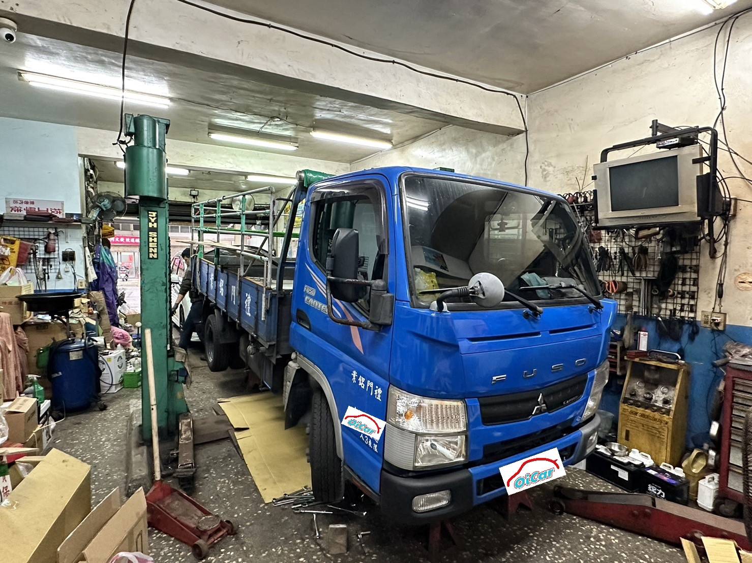 (圖3)3.5噸貨車變速箱維修也是李老闆的一般日常。