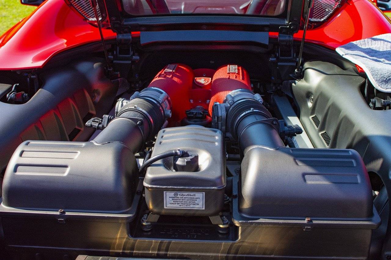 OiCar汽車百科-汽車引擎是如何透過機油進行潤滑呢?!