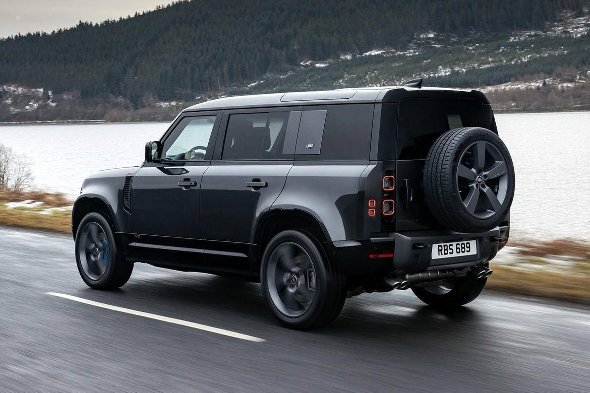 OiCar-Land Rover Defender V8 黑進化叢林猛獸，選G-Class還是它呢?