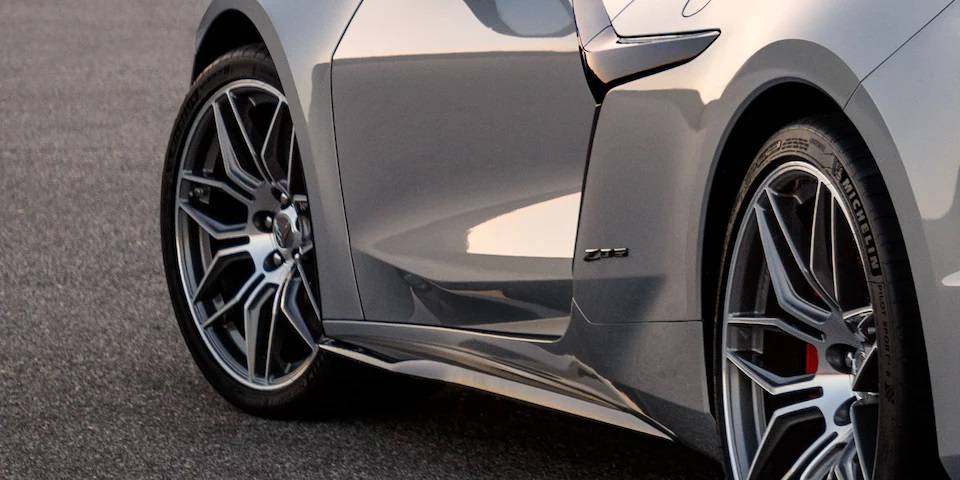 OiCar汽車百科-美式超跑 Chevrolet Corvette Z06 地表最強V8自然進氣引擎